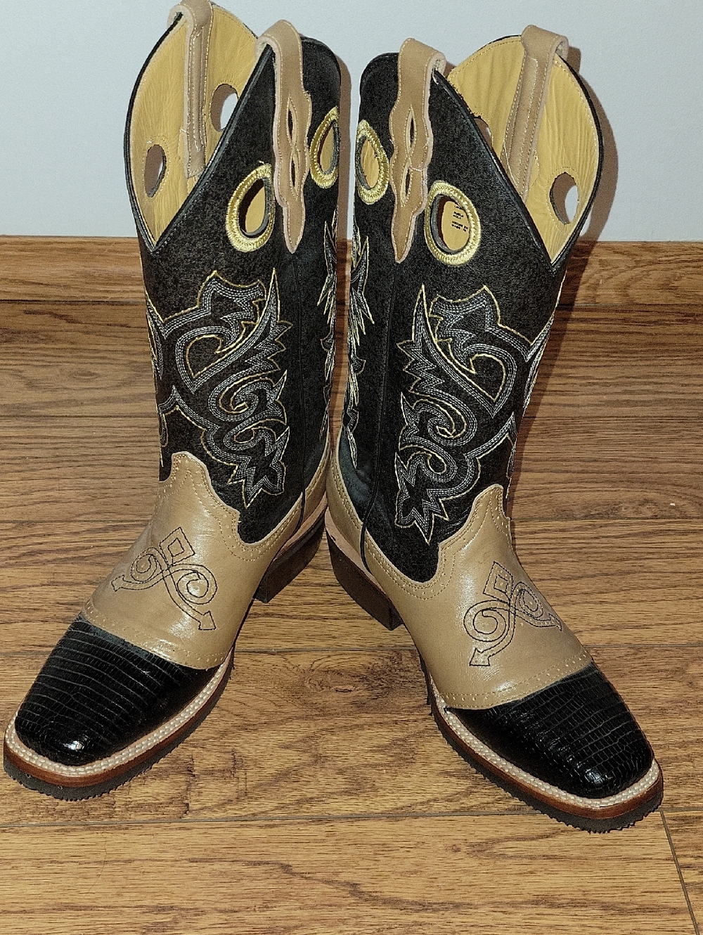 Two-Tone Black and Tan Ferrini Western Cowboy Boots